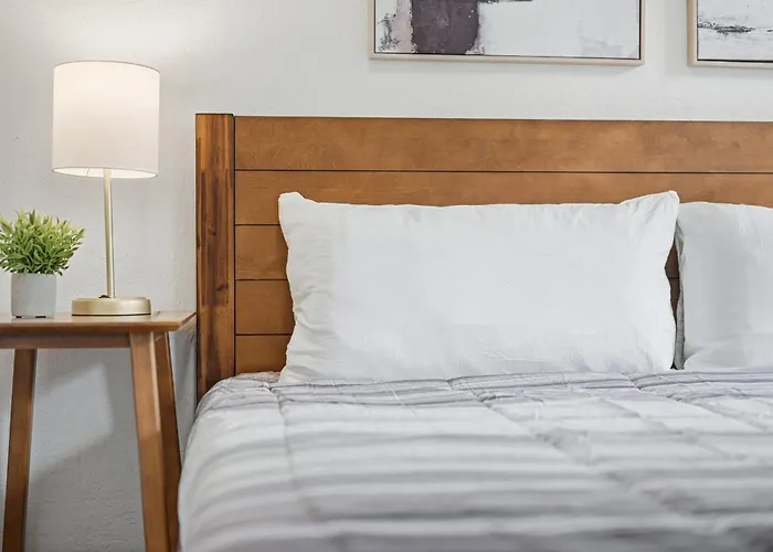 Millvale B Bright &spacious Private Bedroom With Shared Bathroom Homestay