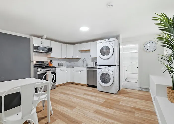 Millvale B Bright &spacious Private Bedroom With Shared Bathroom Homestay